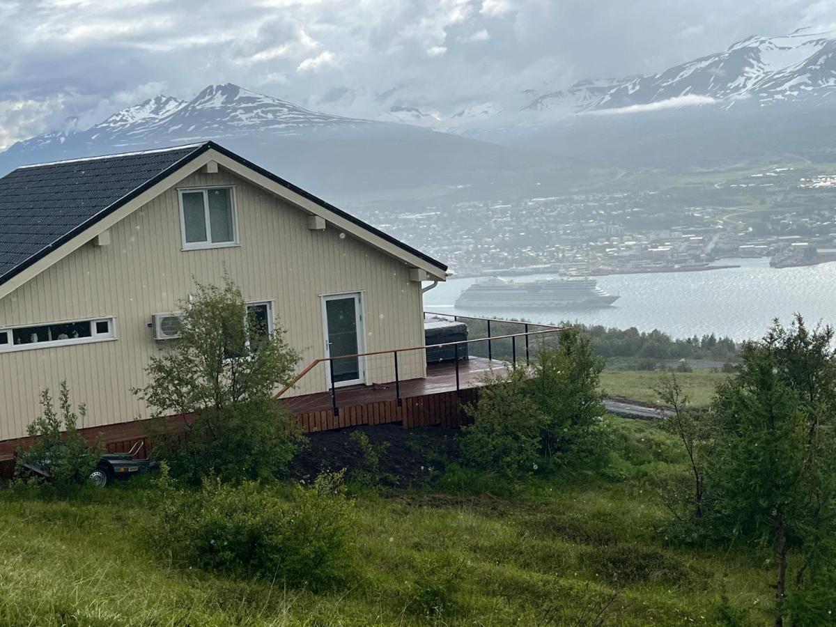 Akureyri - Cabin With An Amazing View Villa Esterno foto