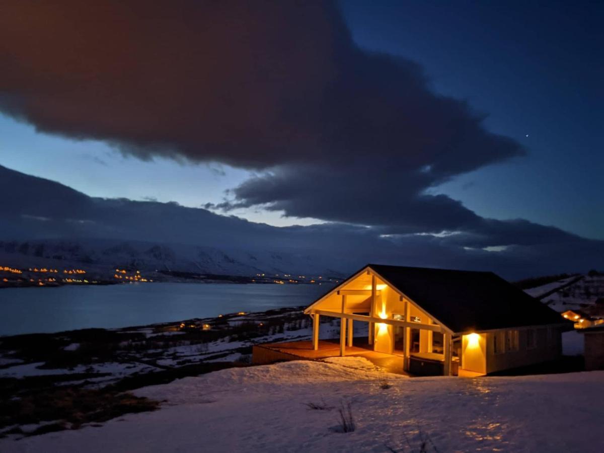 Akureyri - Cabin With An Amazing View Villa Esterno foto